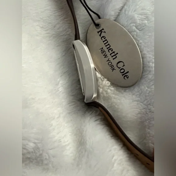 NWT Authentic Vintage Kenneth Cole 2-Tone Stainless Steel Watch w/Leather KC2152 - Picture 8 of 16